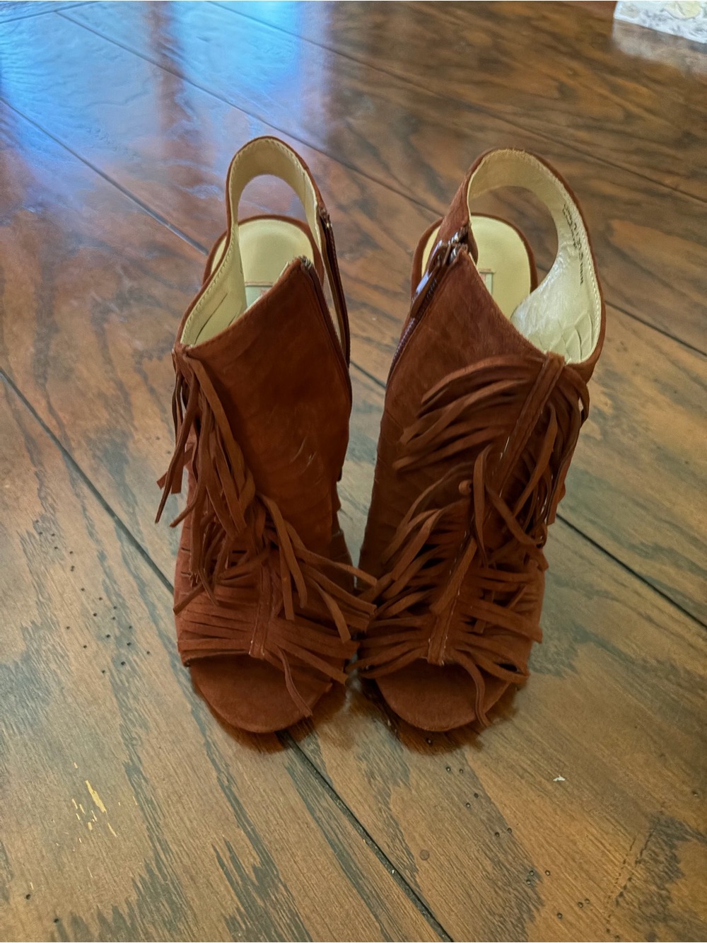Kristin cavallari Chinese laundryWomen’s Fringe Open-Toe Slingback Heels in Rust